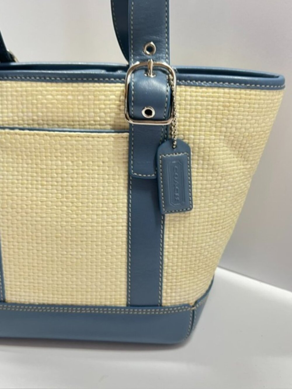 Vintage Coach Straw Basket Handbag with blue leather trim, Model B3K-8909 - Picture 4 of 9